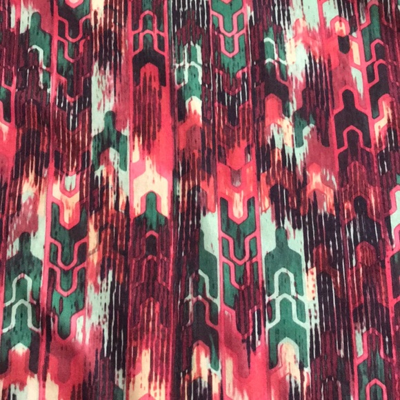 Lularoe classic tee - Picture 4 of 7